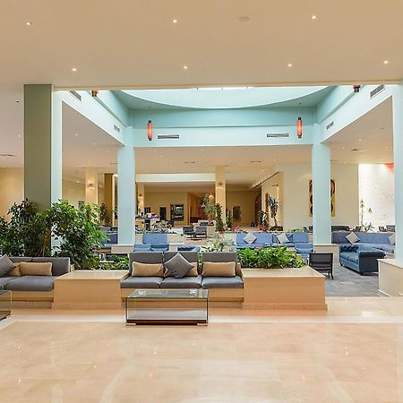 马卡蒂第一生活度假村 洪加達 外观 照片 Lobby
