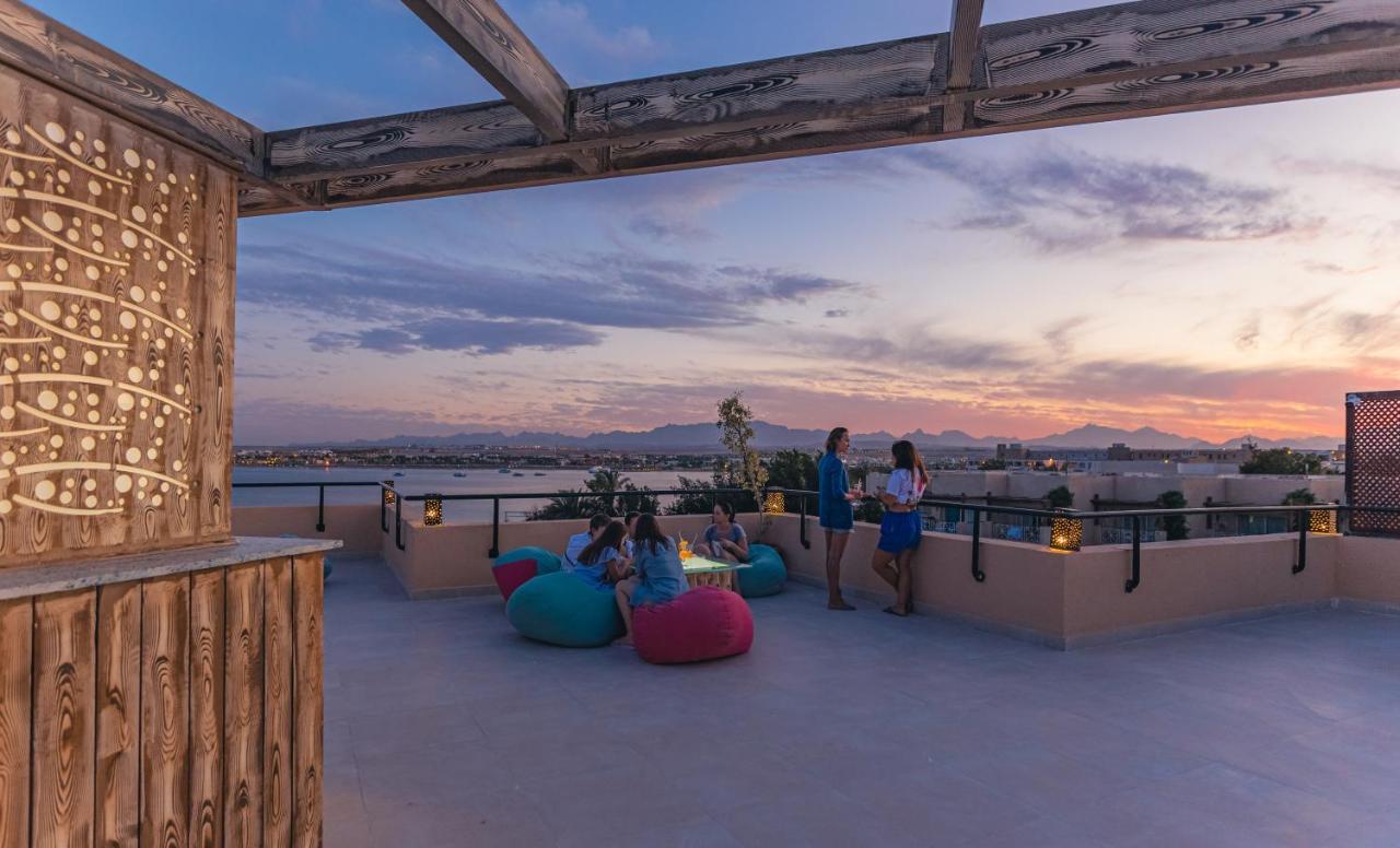 马卡蒂第一生活度假村 洪加達 外观 照片 Rooftop at the Hotel