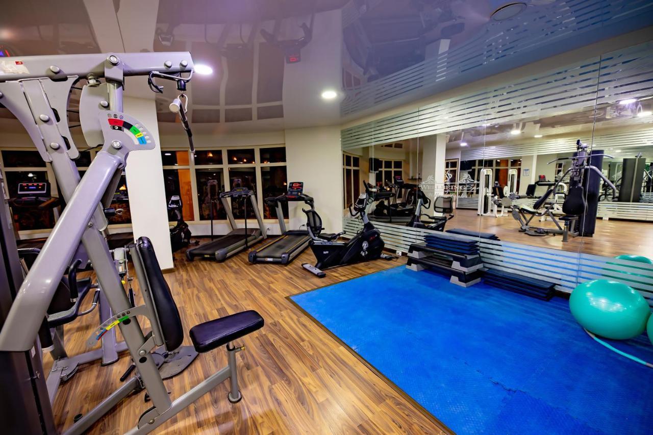 马卡蒂第一生活度假村 洪加達 外观 照片 A gym in a hotel