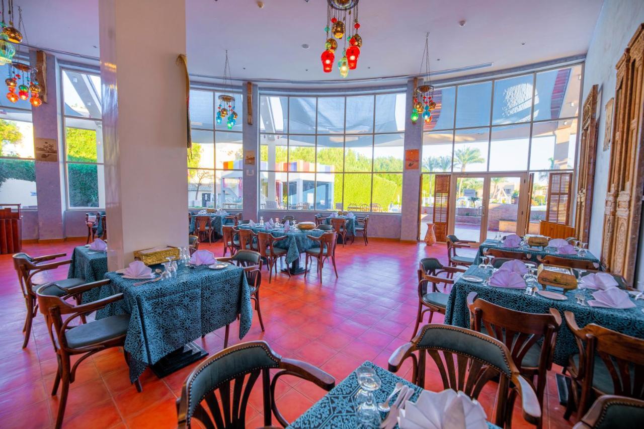 马卡蒂第一生活度假村 洪加達 外观 照片 The restaurant