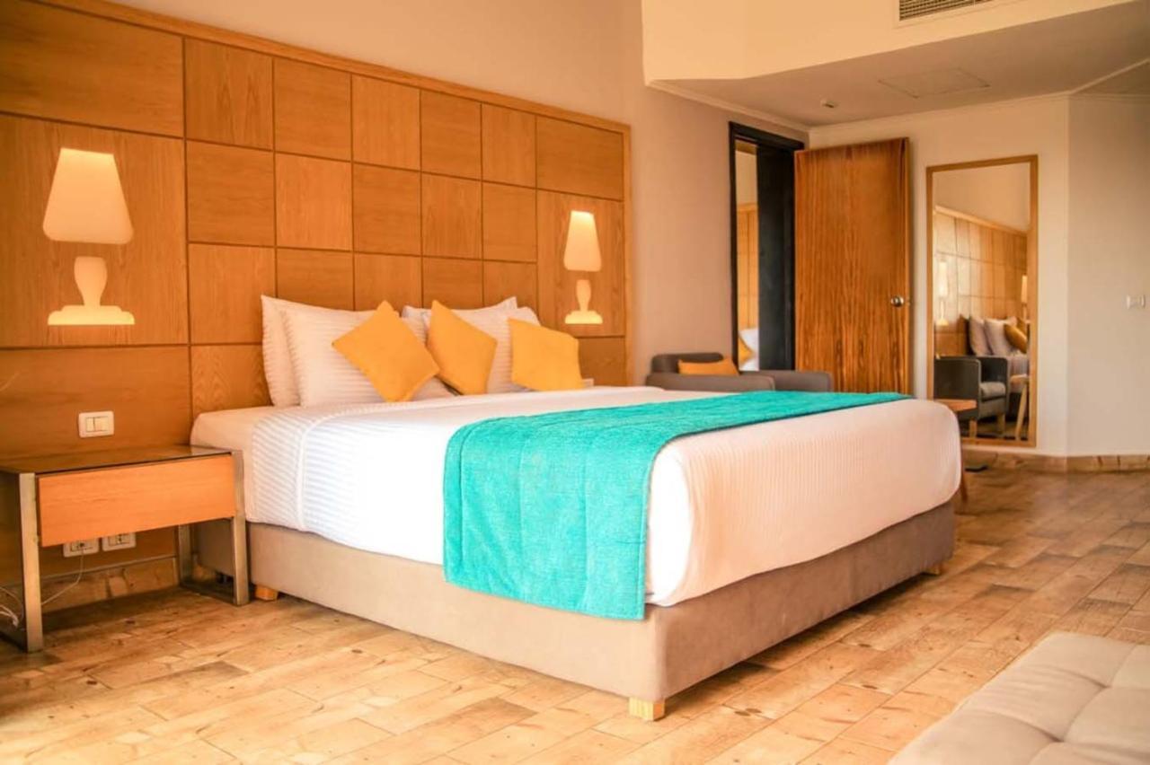 马卡蒂第一生活度假村 洪加達 外观 照片 A bedroom at the hotel