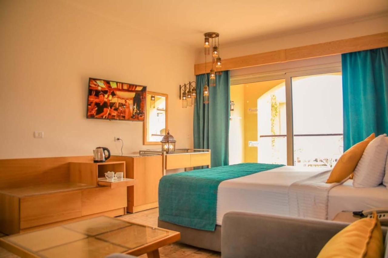 马卡蒂第一生活度假村 洪加達 外观 照片 A room at the hotel