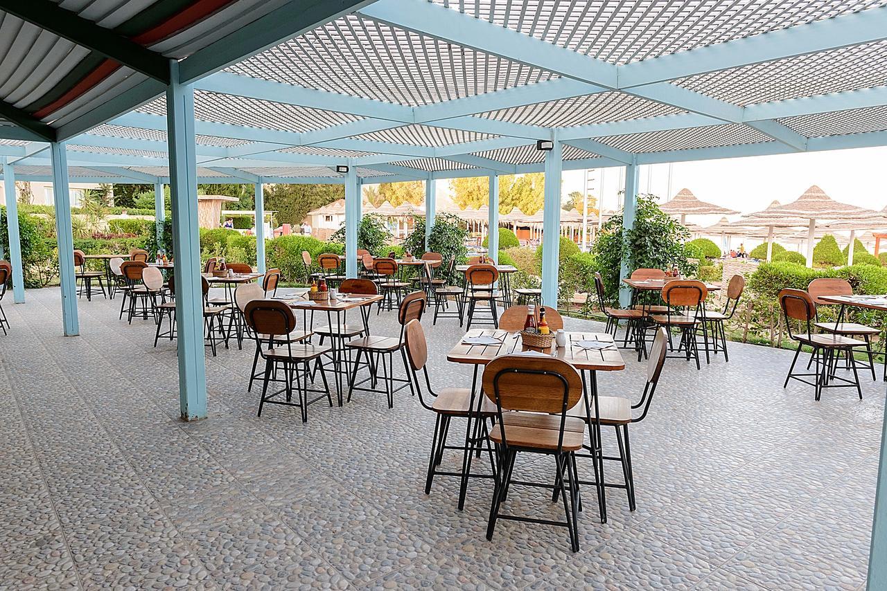 马卡蒂第一生活度假村 洪加達 外观 照片 The restaurant at the San Diego Zoo